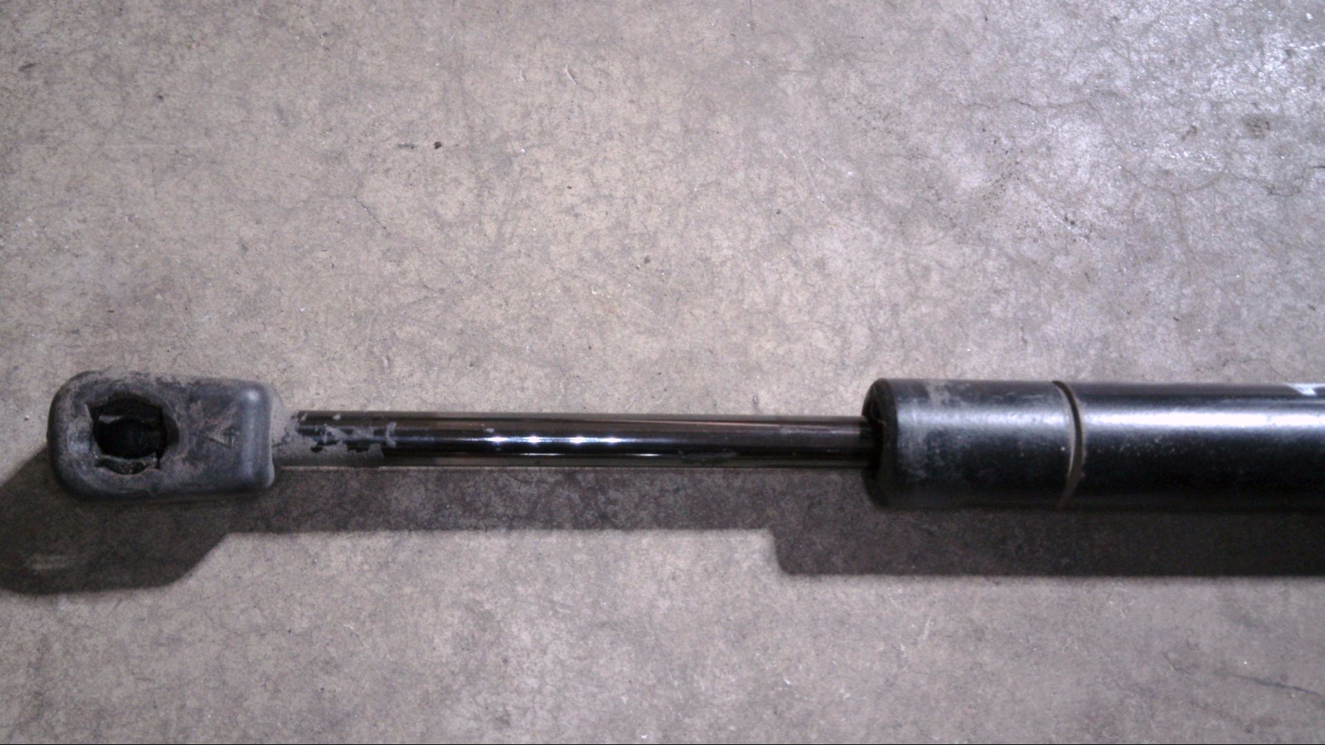 GASDRUCKDÄMPFER HINTEN LINKS