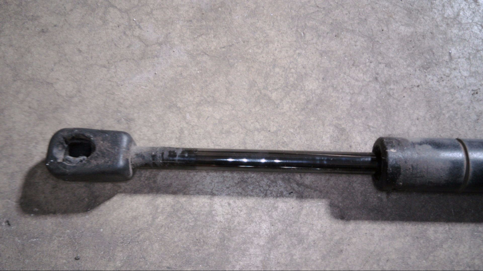 GASDRUCKDÄMPFER HINTEN RECHTS