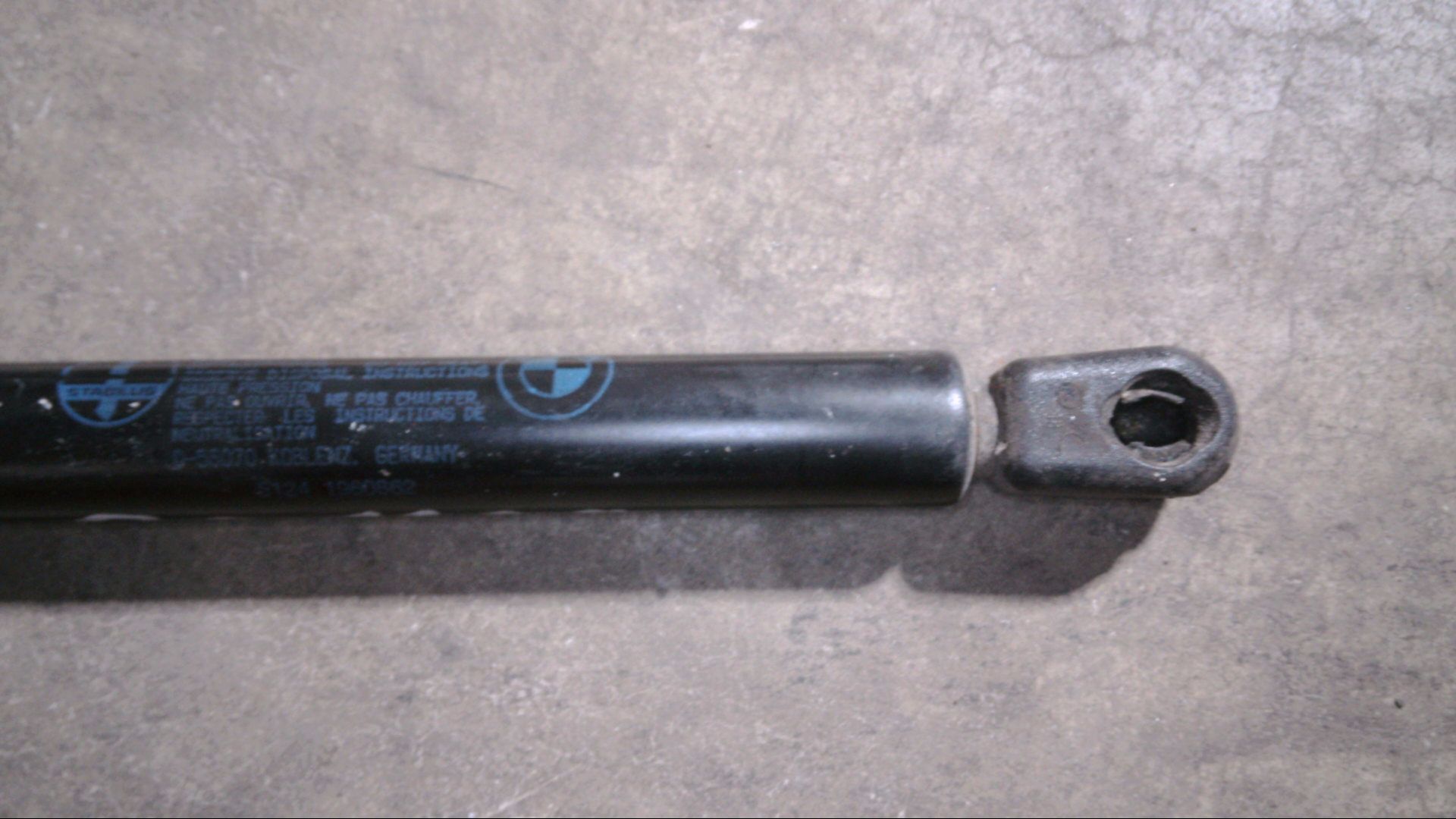 GASDRUCKDÄMPFER HINTEN RECHTS