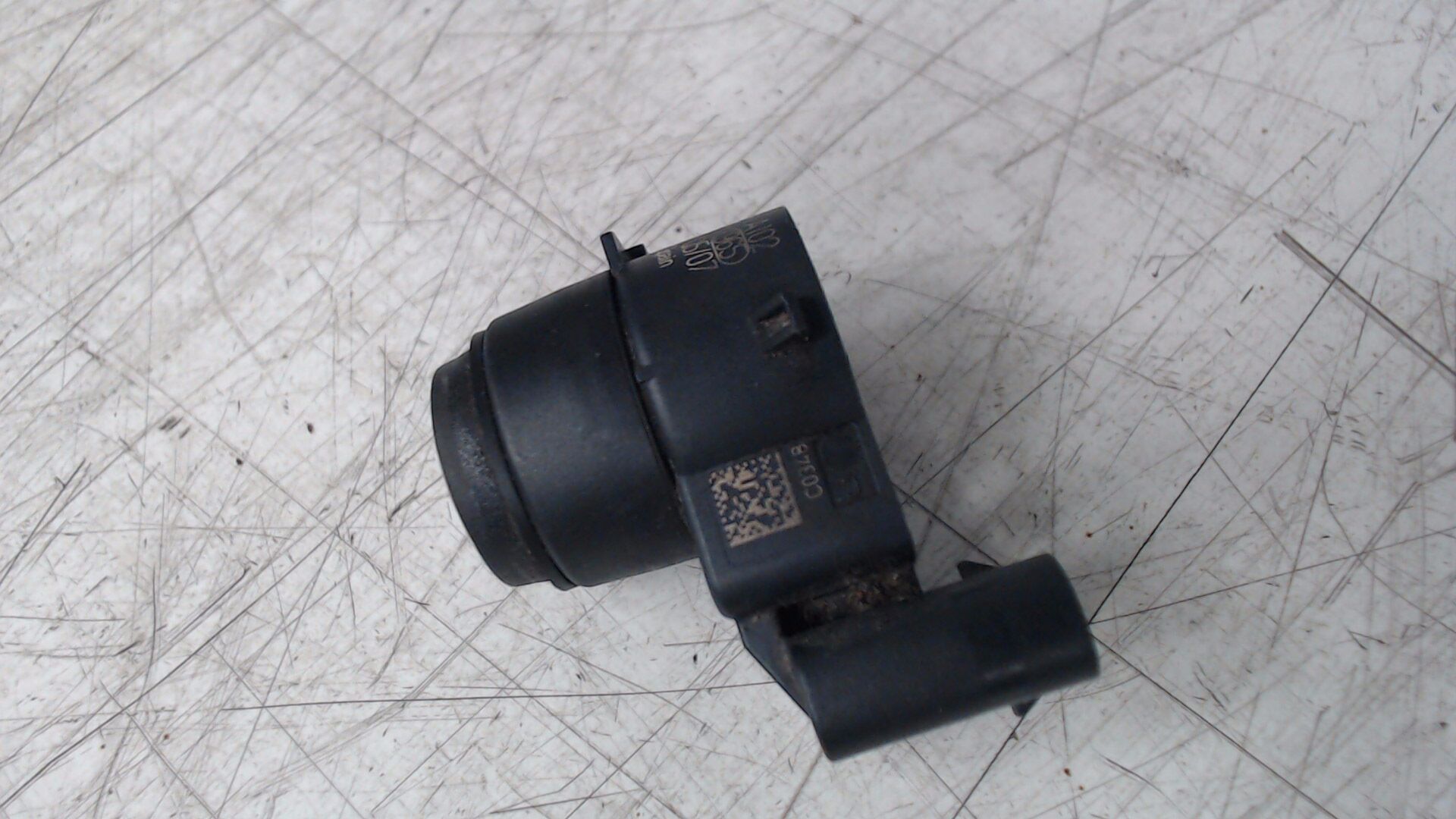 Abstand-Sensor vorne seitlich innen Rechts