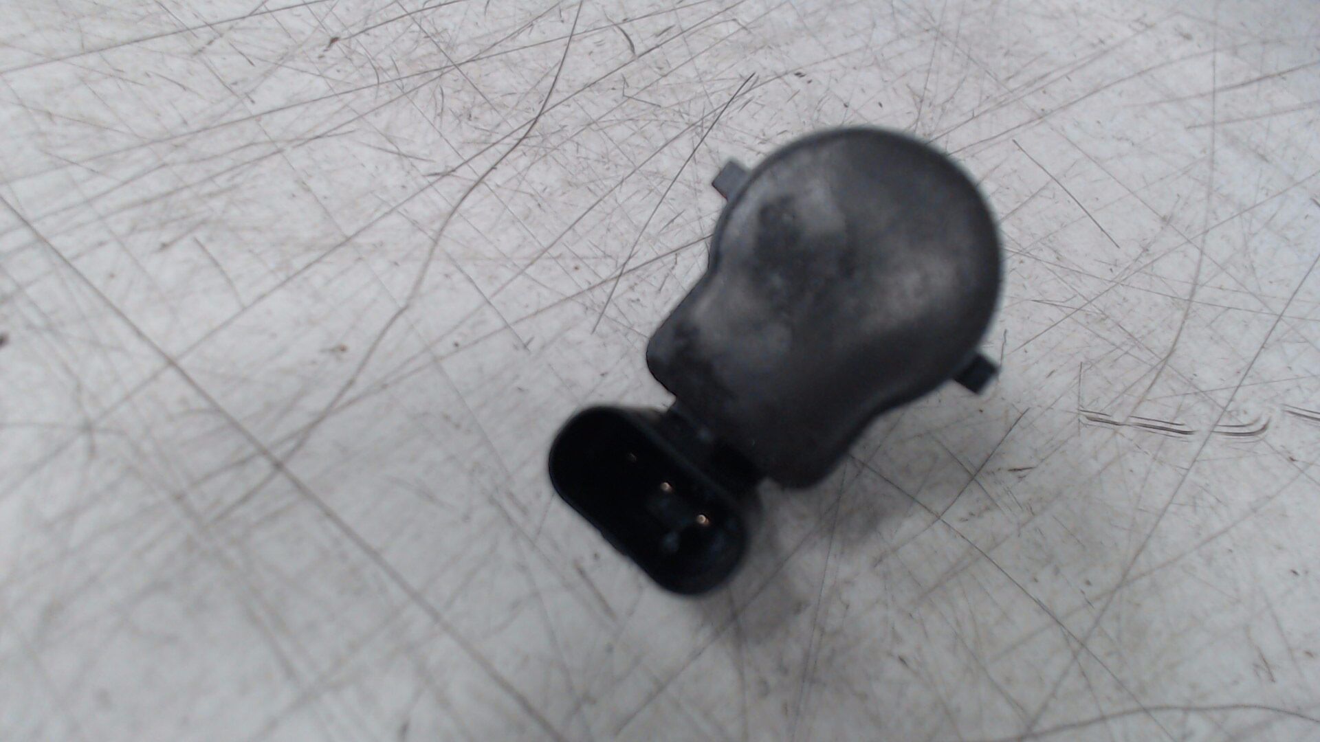 Abstand-Sensor vorne seitlich innen Rechts