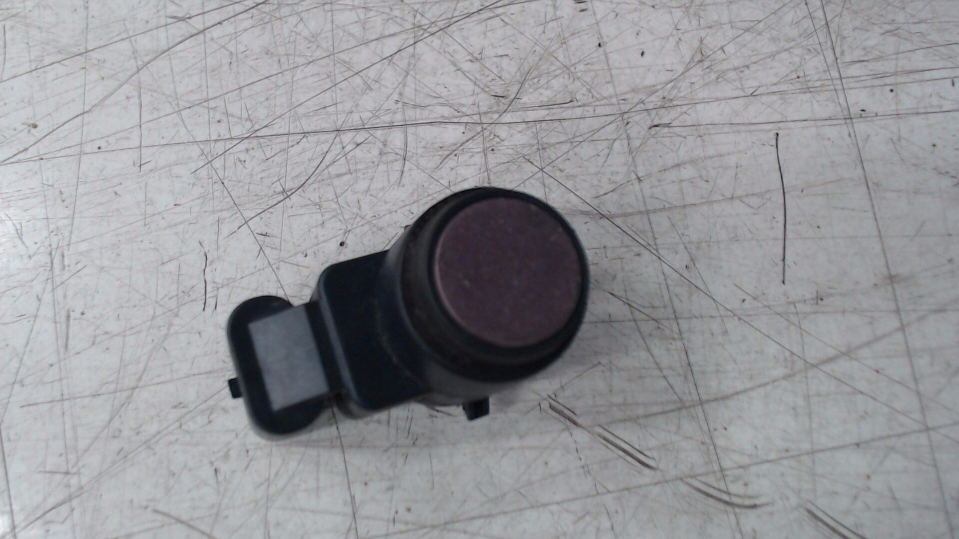 Abstand-Sensor vorne seitlich innen Rechts