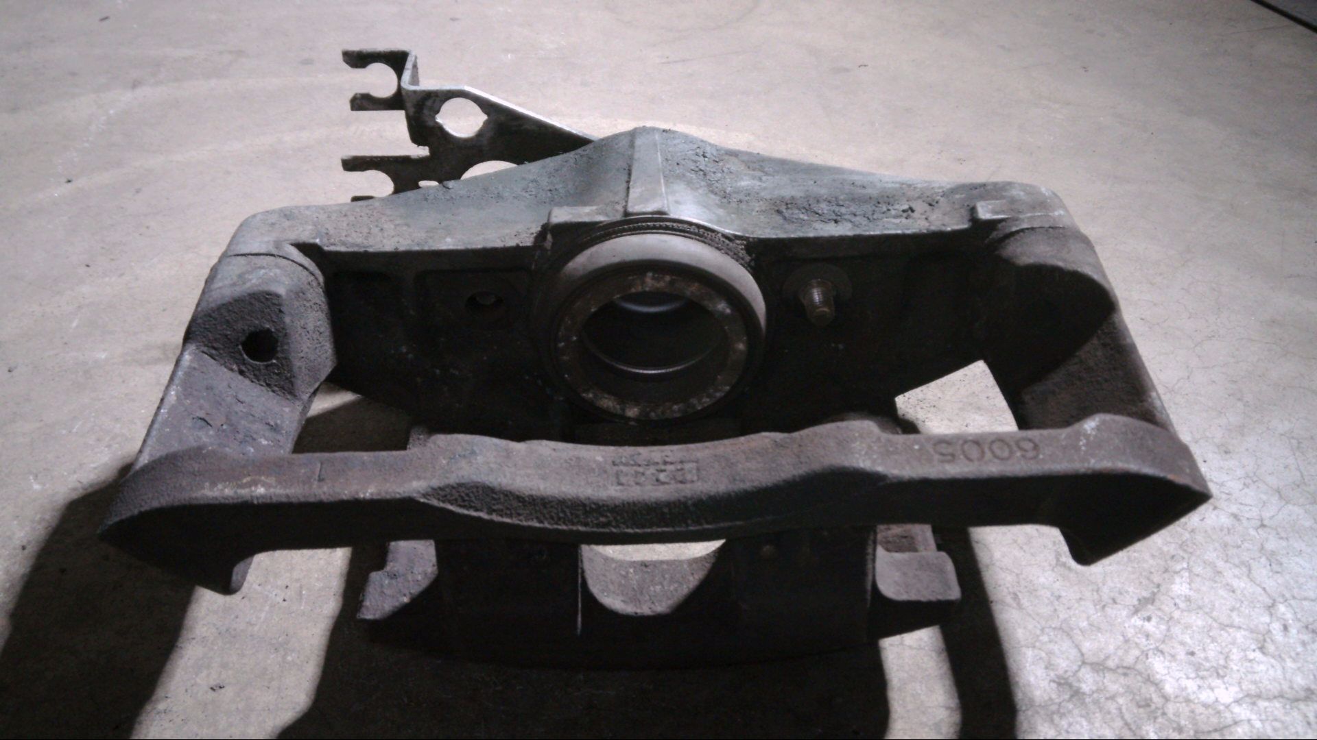 BREMSSATTEL VORNE RECHTS