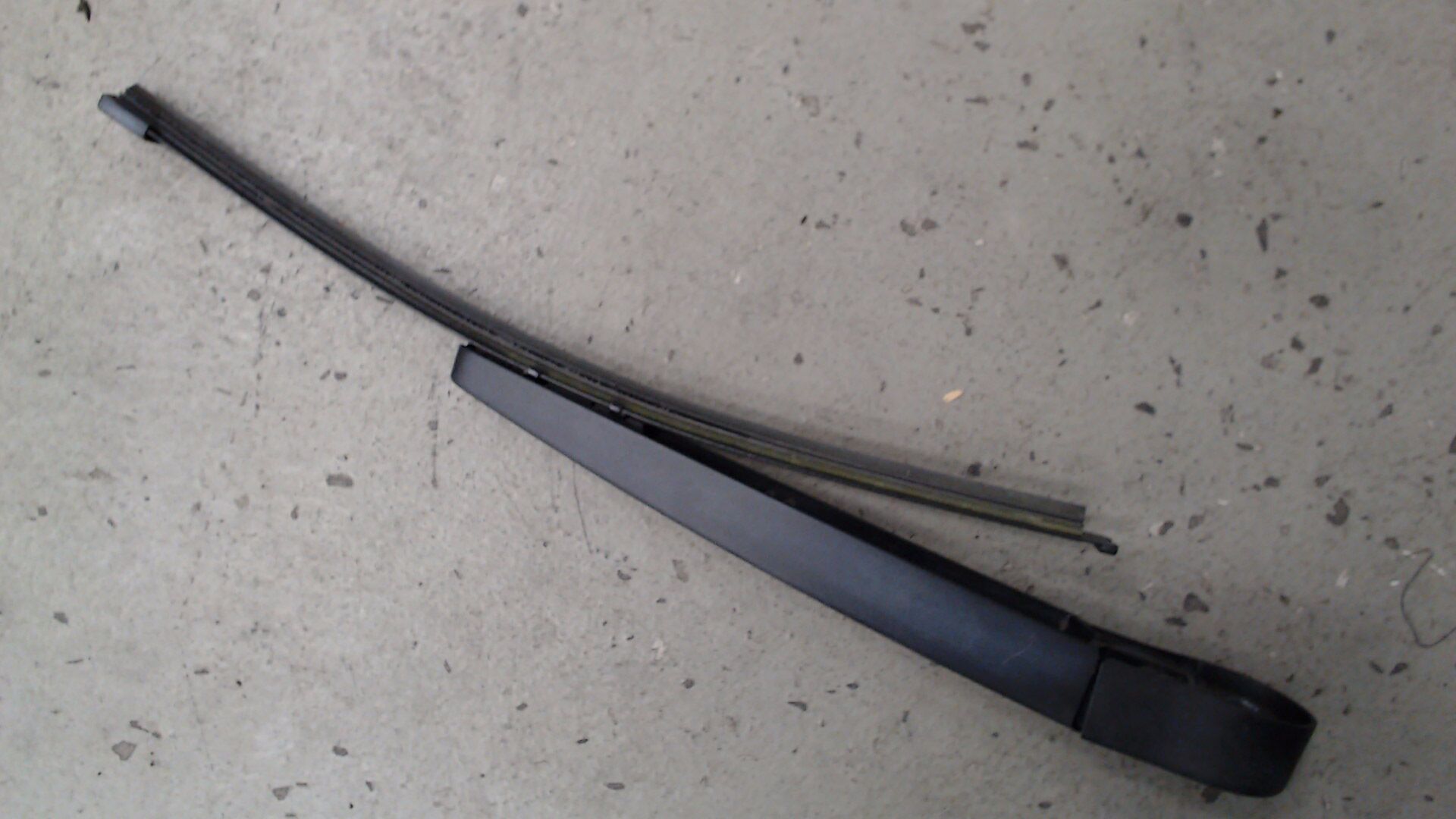 Scheibenwischerarm hinten