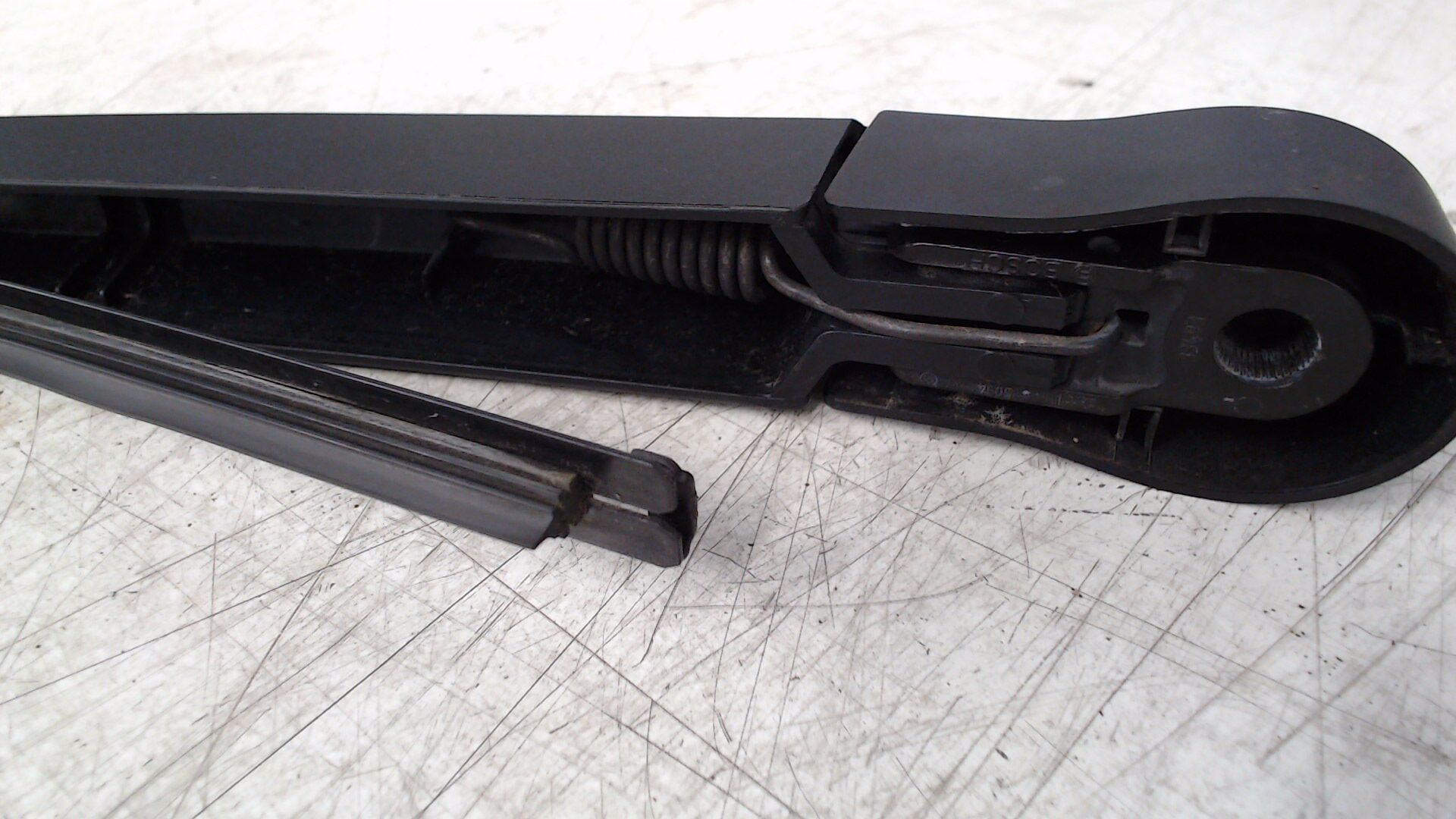 Scheibenwischerarm hinten