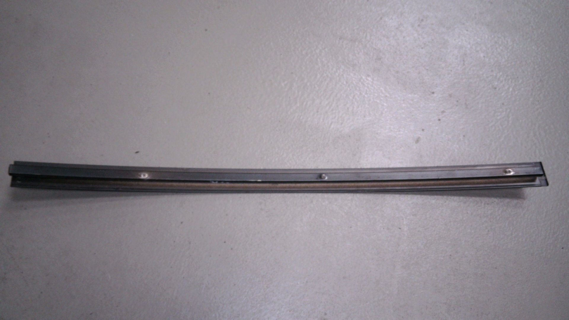 FENSTERFÜHRUNGSSTEG AUSSEN HINTEN RECHTS