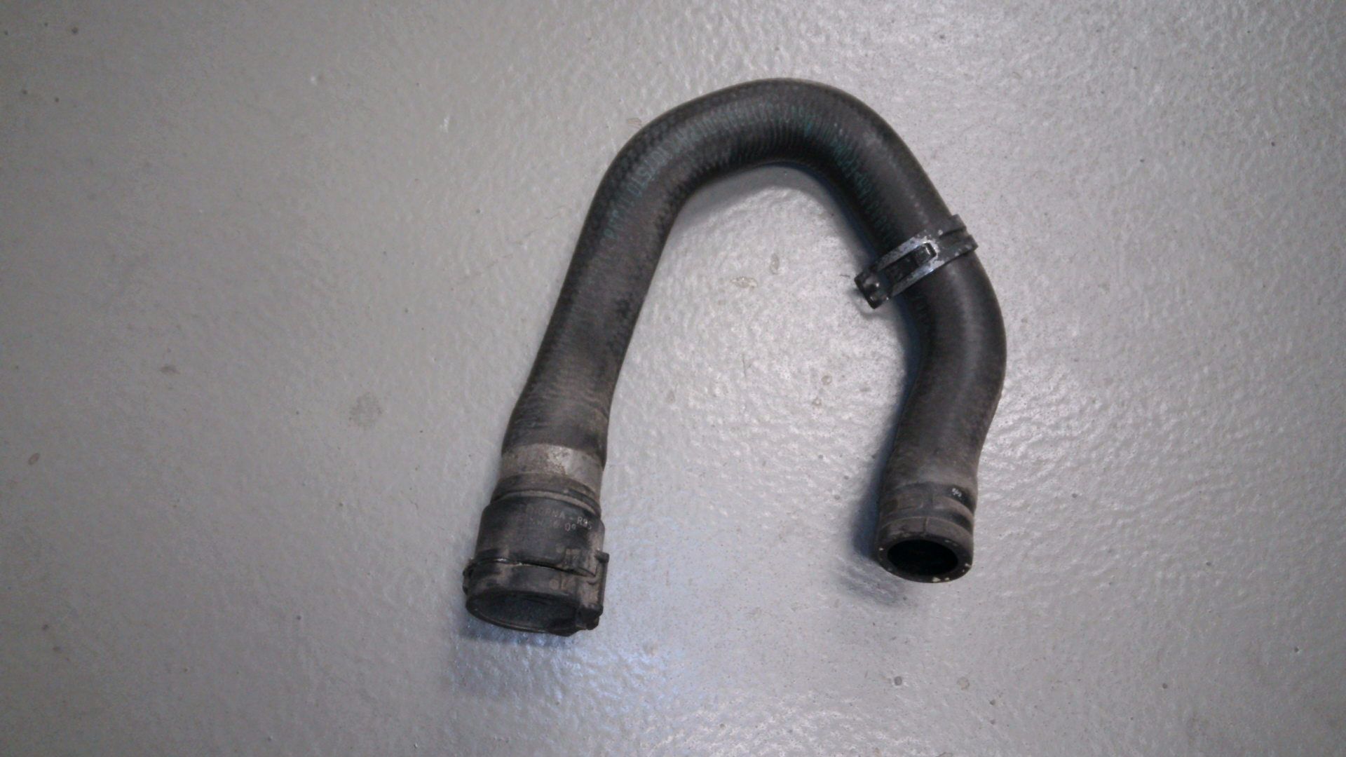 KÜHLMMITTELSCHLAUCH ZUSATZWASSERPUMPE