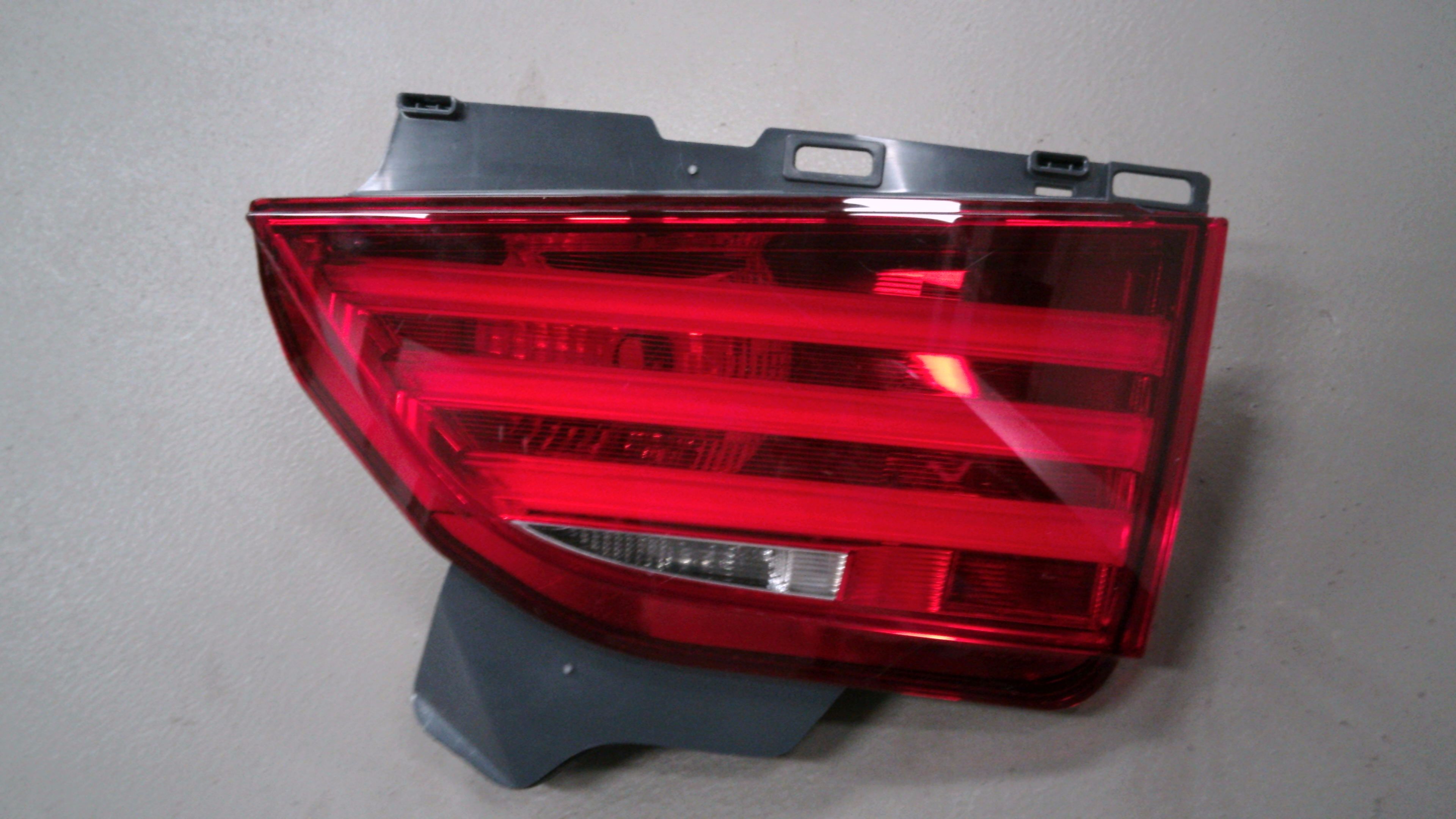 Heckleuchte LED innen Rechts