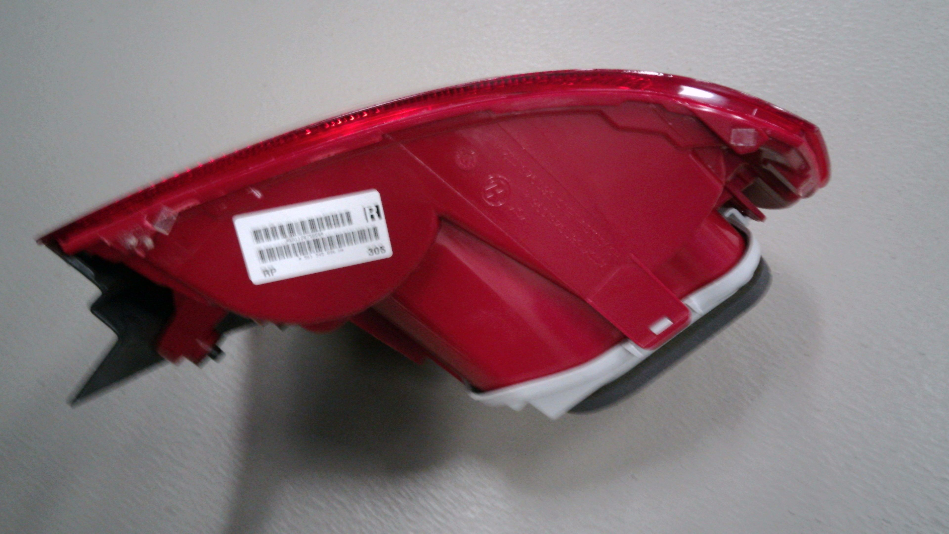 Heckleuchte aussen komplett Rechts