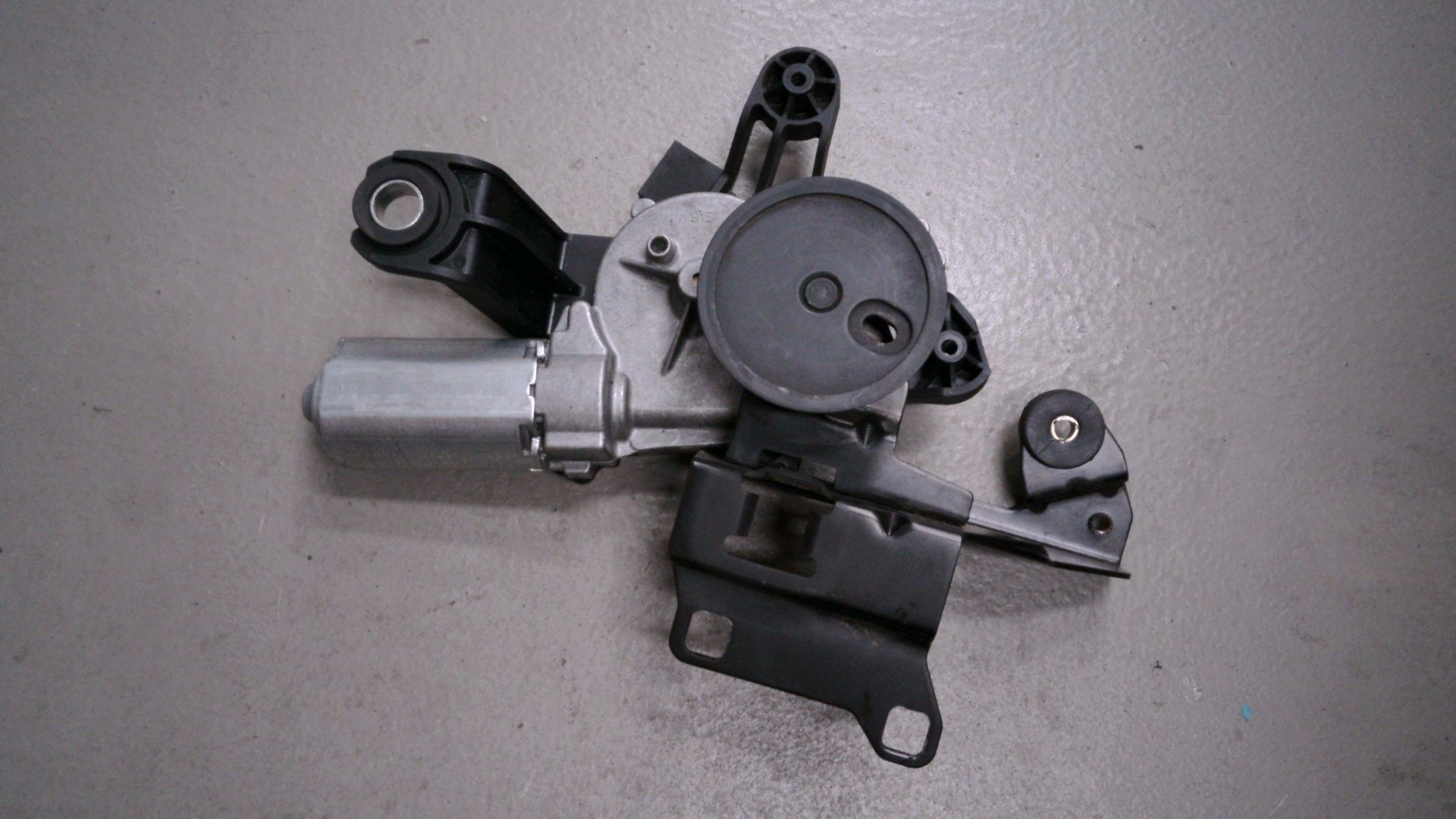 SCHEIBENWISCHERMOTOR HINTEN