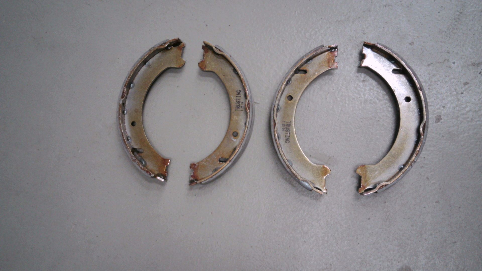 Handbremsbackensatz ( 4 Stück )