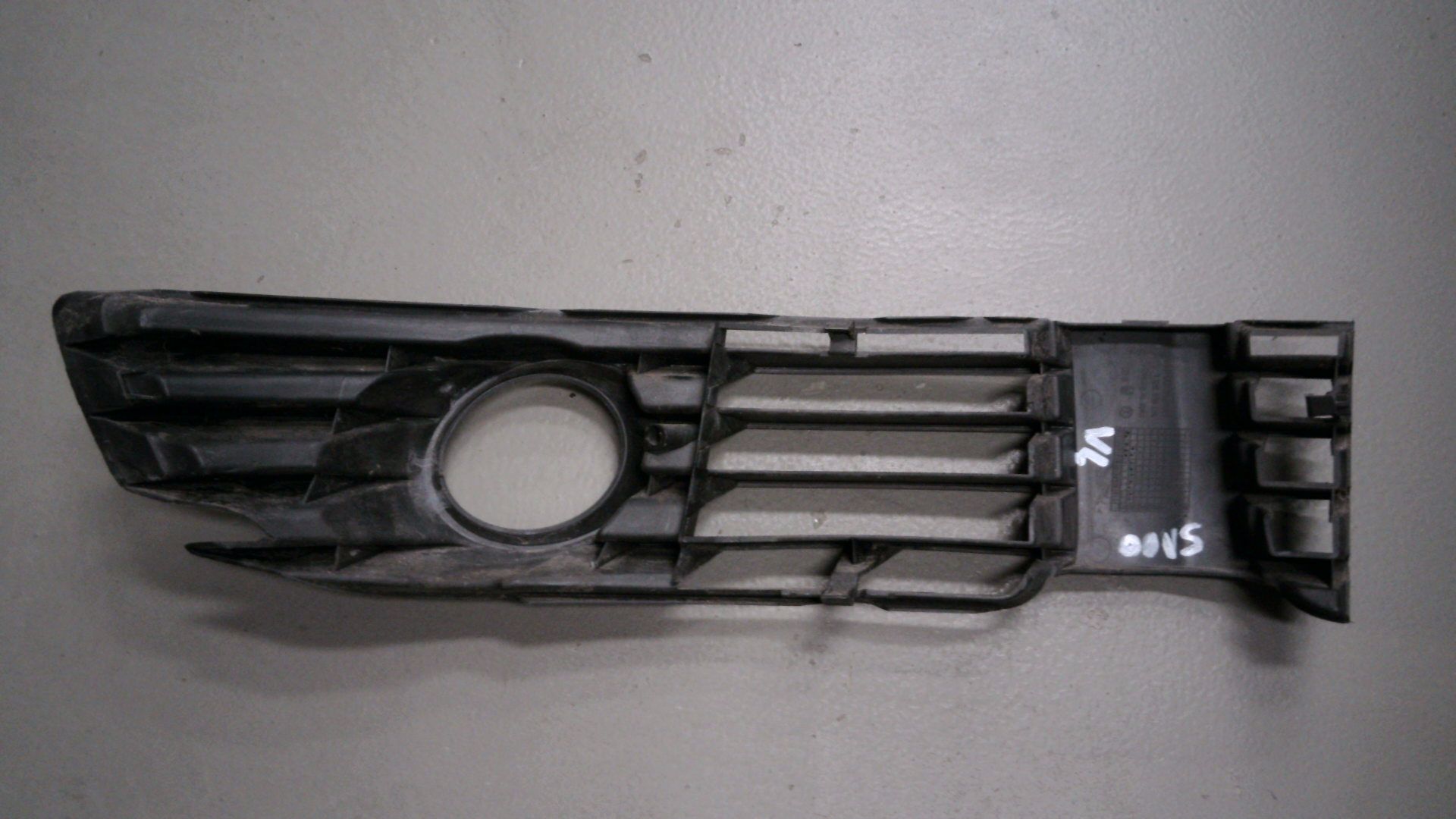 LUFTGITTER SEITLICH LINKS