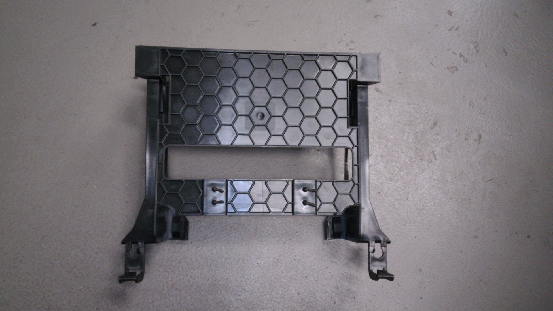 EINBAURAHMEN HALTERUNG TRÄGER HALTER