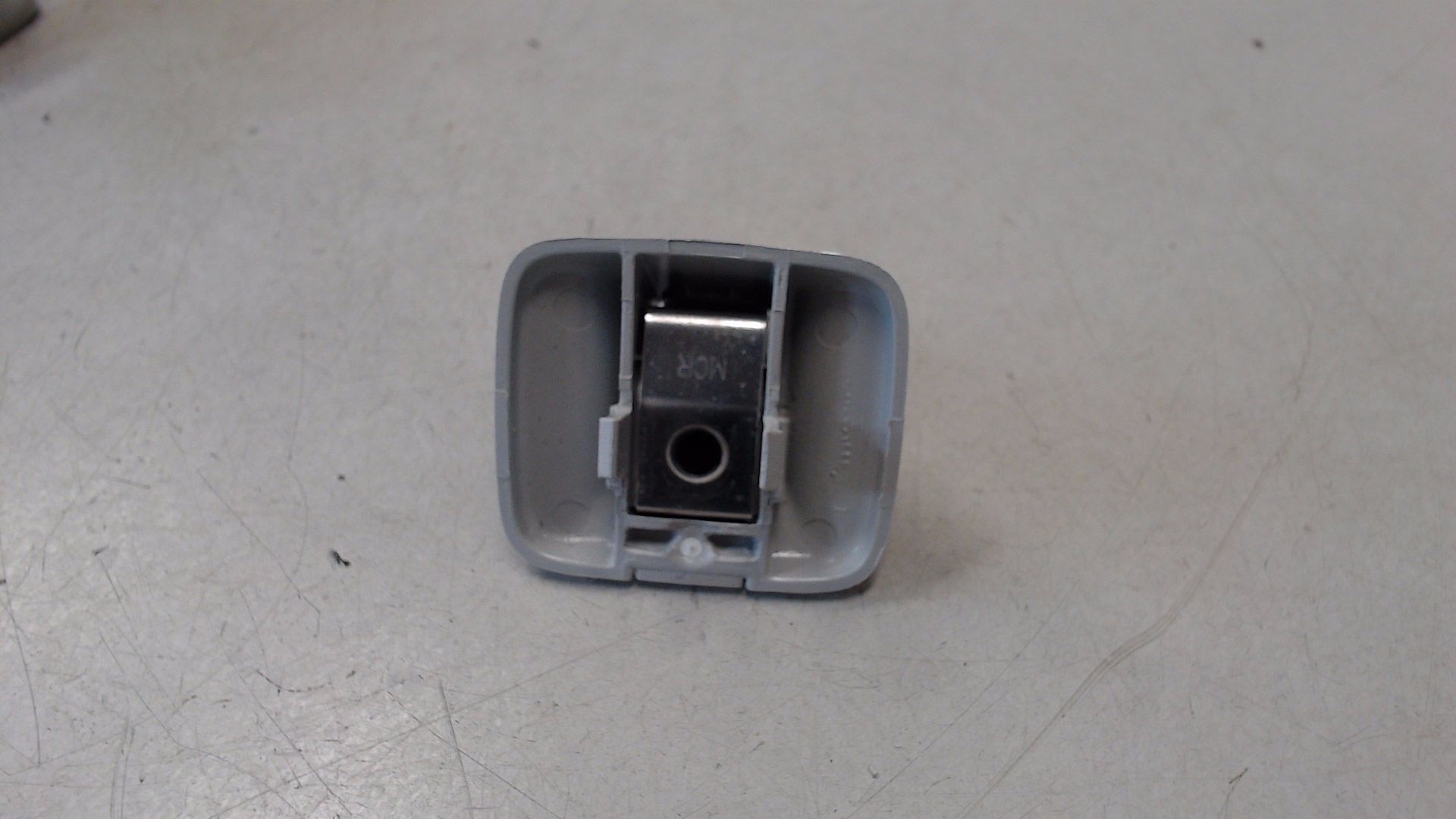 Halter HALTERUNG CLIP Sonnenblende Links