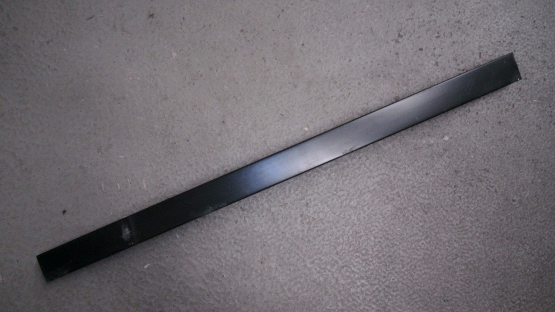 LEISTE FENSTERLEISTE FENSTERFÜHRUNG VORNE RECHTS