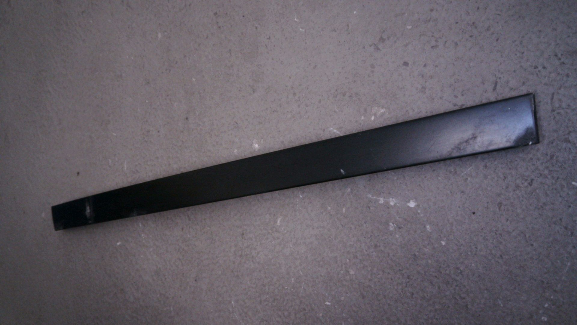 LEISTE FENSTERLEISTE FENSTERFÜHRUNG VORNE RECHTS