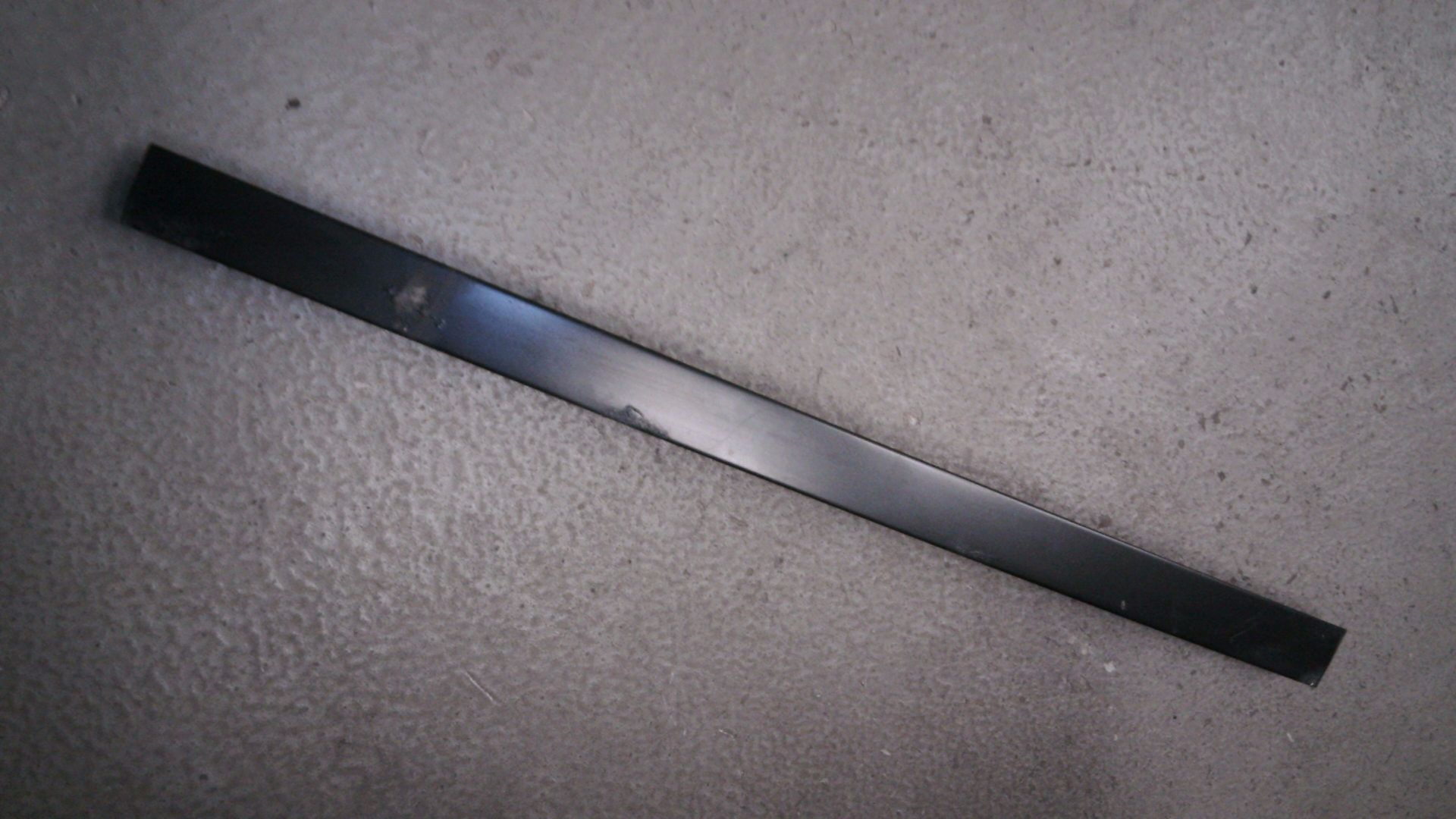 LEISTE FENSTERLEISTE FENSTERFÜHRUNG VORNE RECHTS