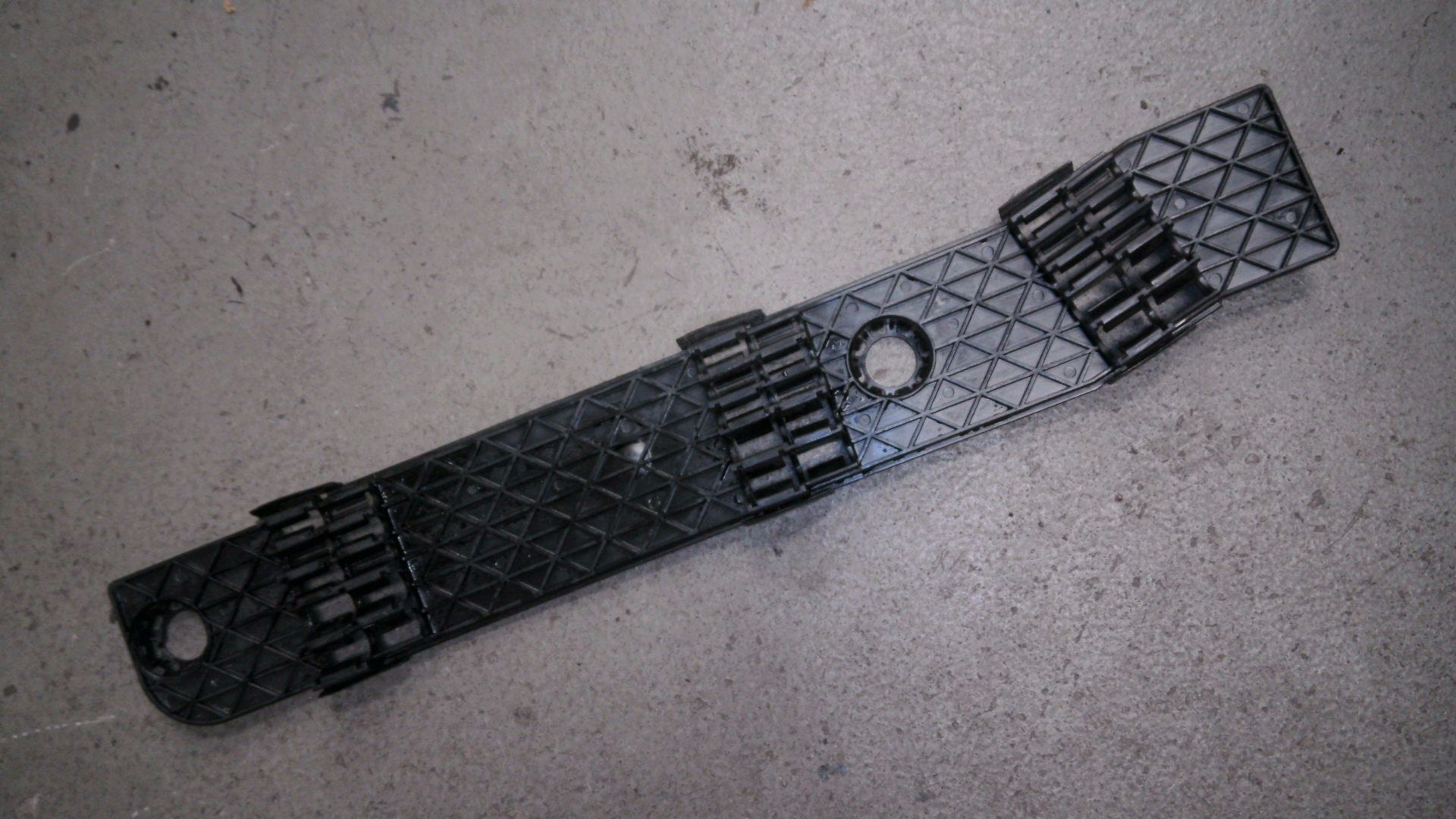 ABDECKUNG HALTER BREMSLEITUNG
