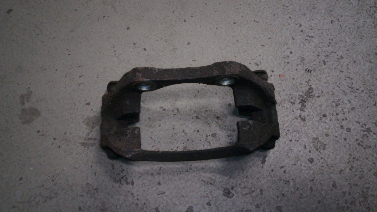 Bremssattelträger VORNE rechts