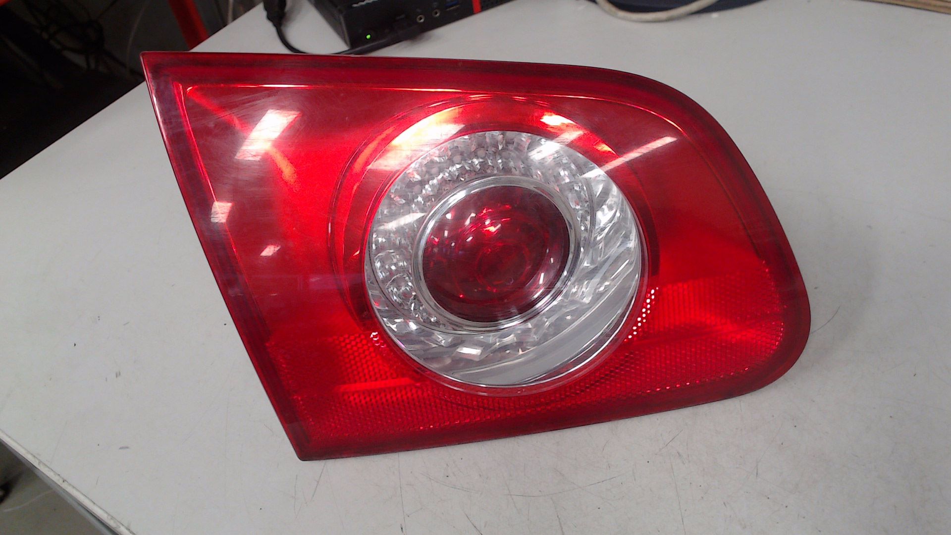 Heckleuchte innen links