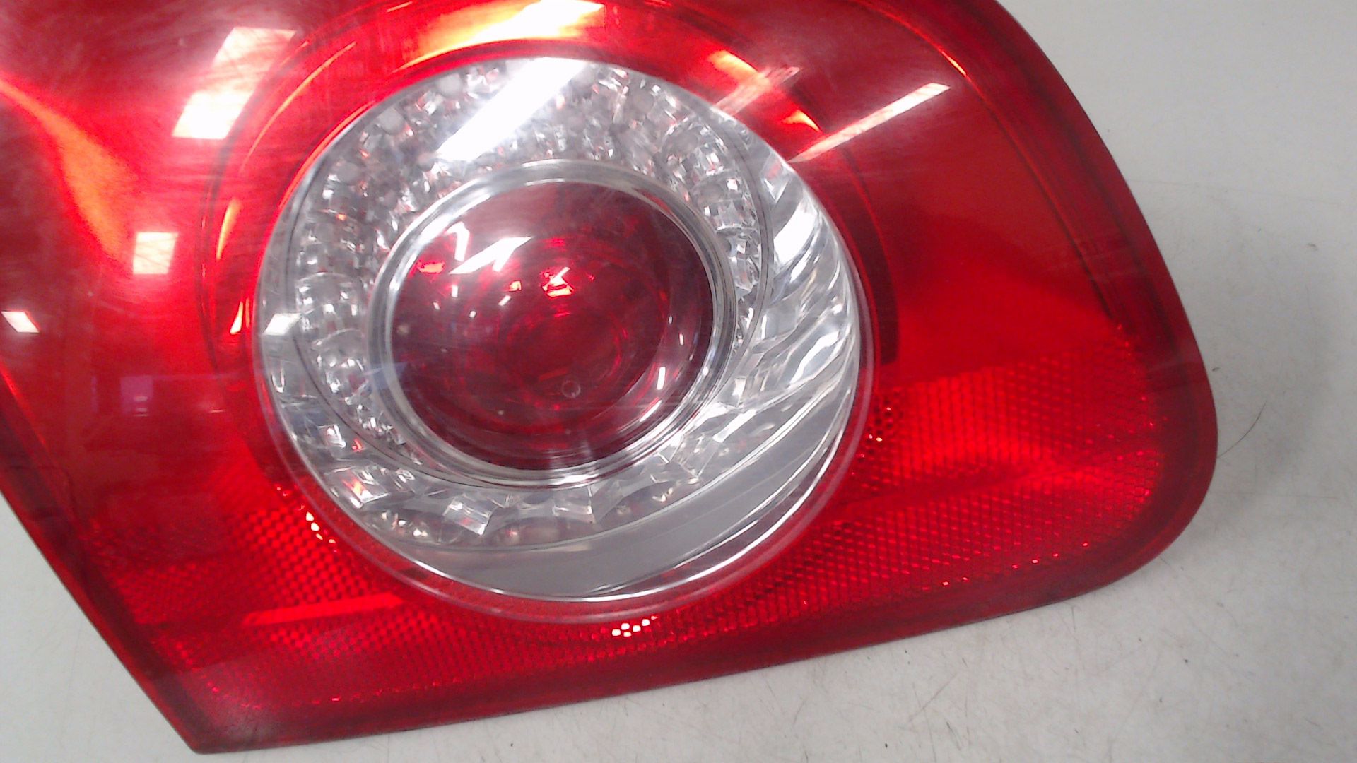 Heckleuchte innen links