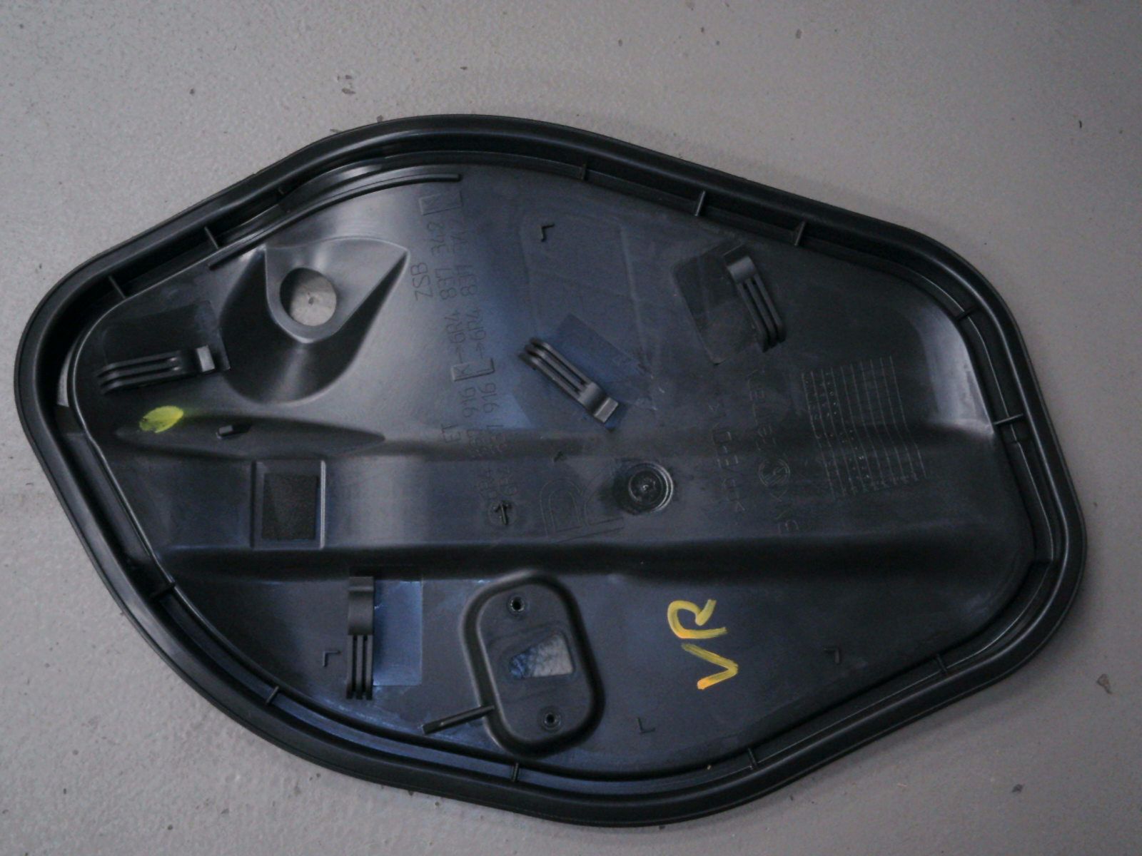 ABDECKKAPPE TÜRKLAPPE VORNE RECHTS