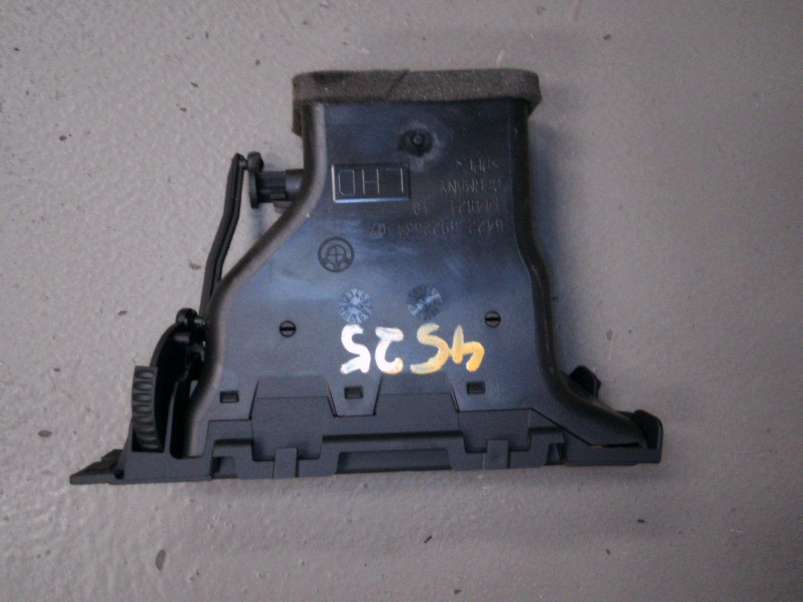 LUFTDÜSE VORNE RECHTS