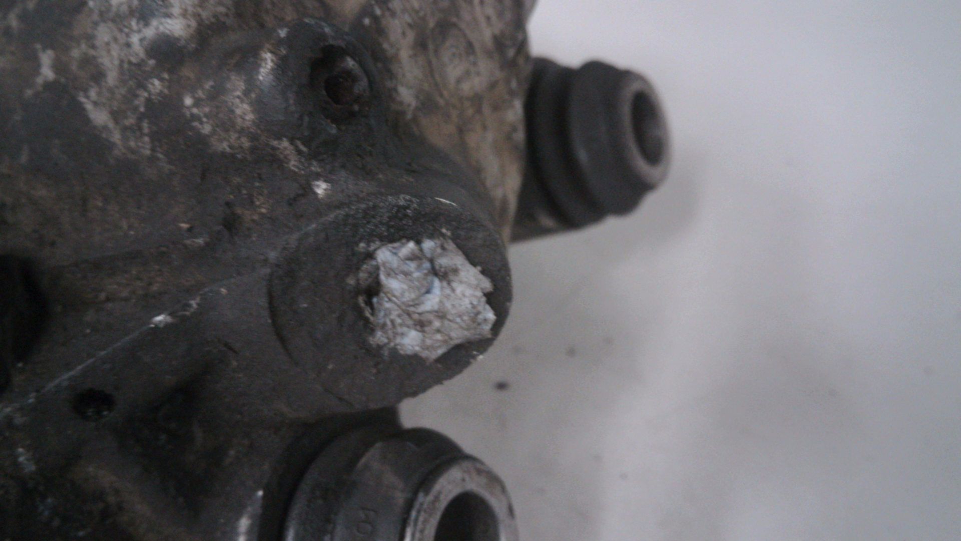 Bremssattel vorne links