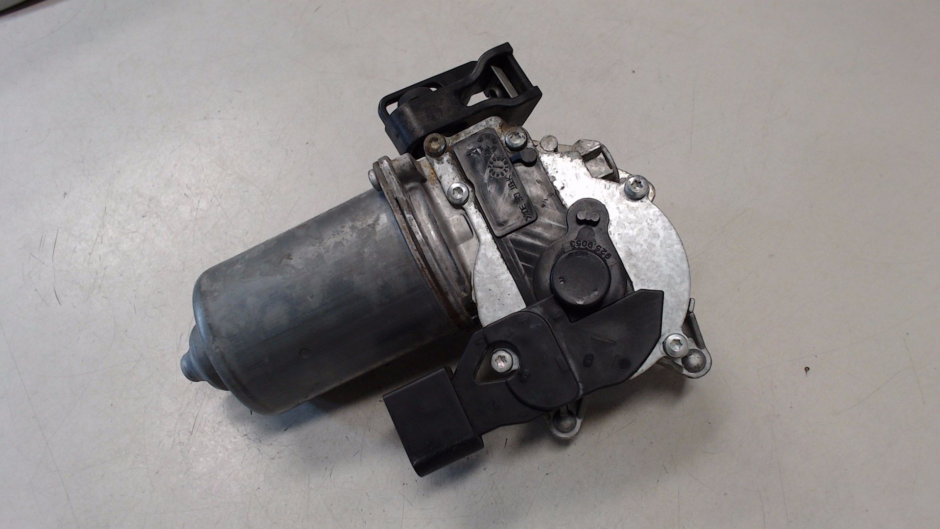 Scheibenwischermotor WISCHERMOTOR VORNE