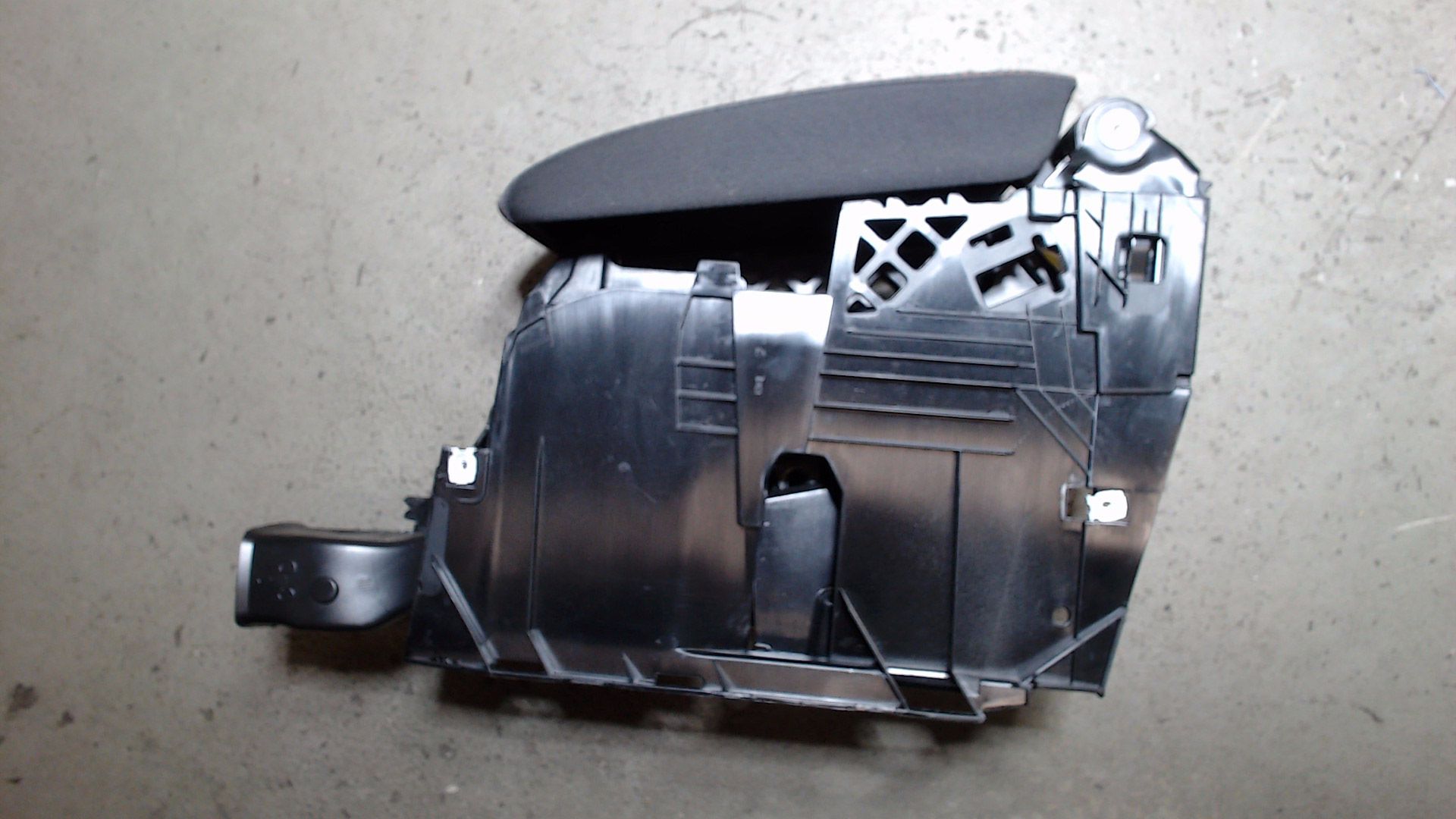 GTI GTD ARMLEHNE MITTELKONSOLE ROTE NÄHTE