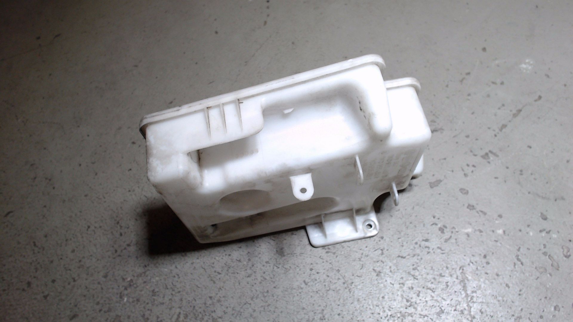 Scheibenwaschbehälter