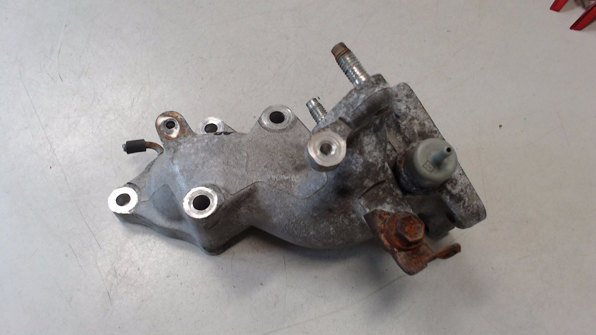 ANSCHLUSS ANSAUGLUFT