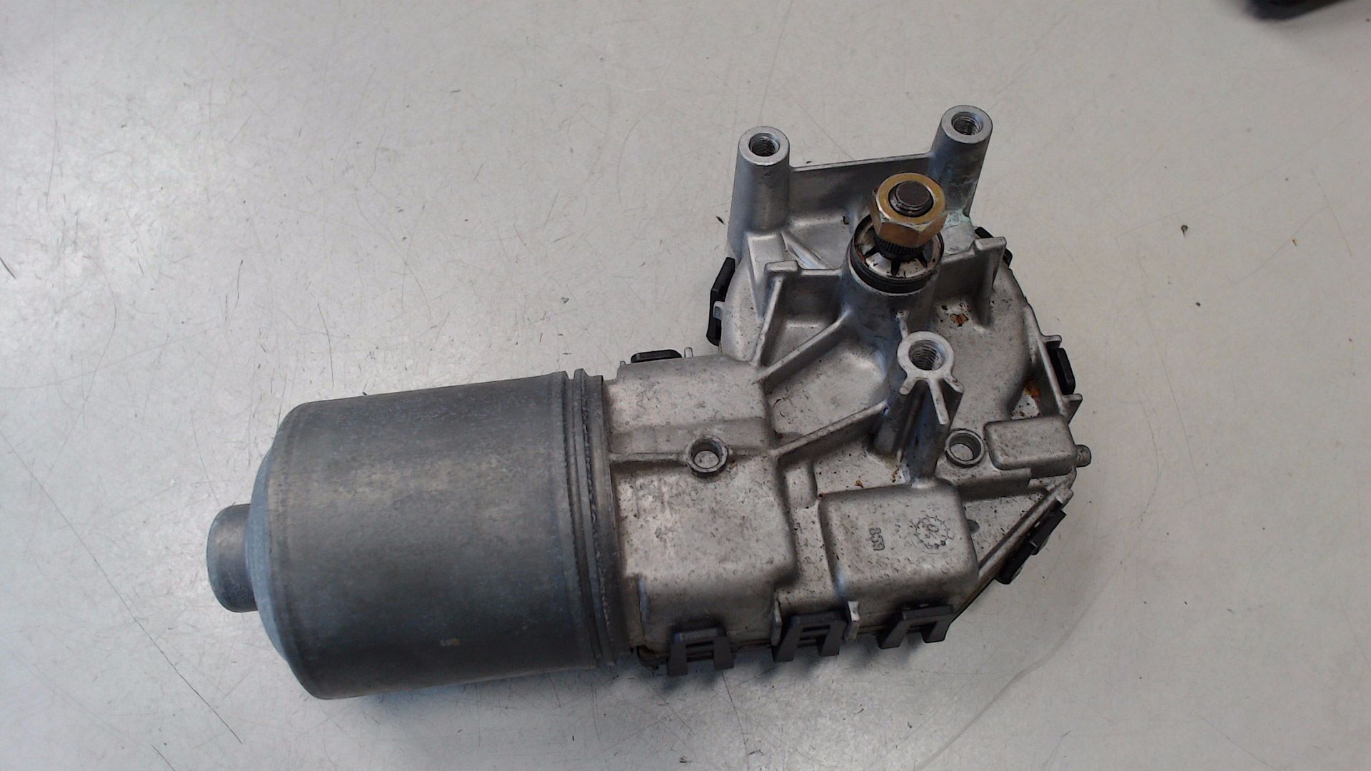 Scheibenwischermotor WISCHERMOTOR VORNE