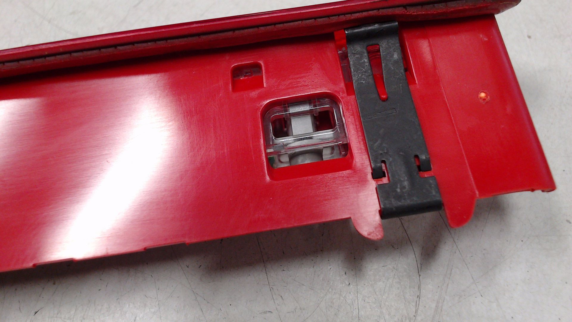 Zusatzbremsleuchte mit Spritzventil