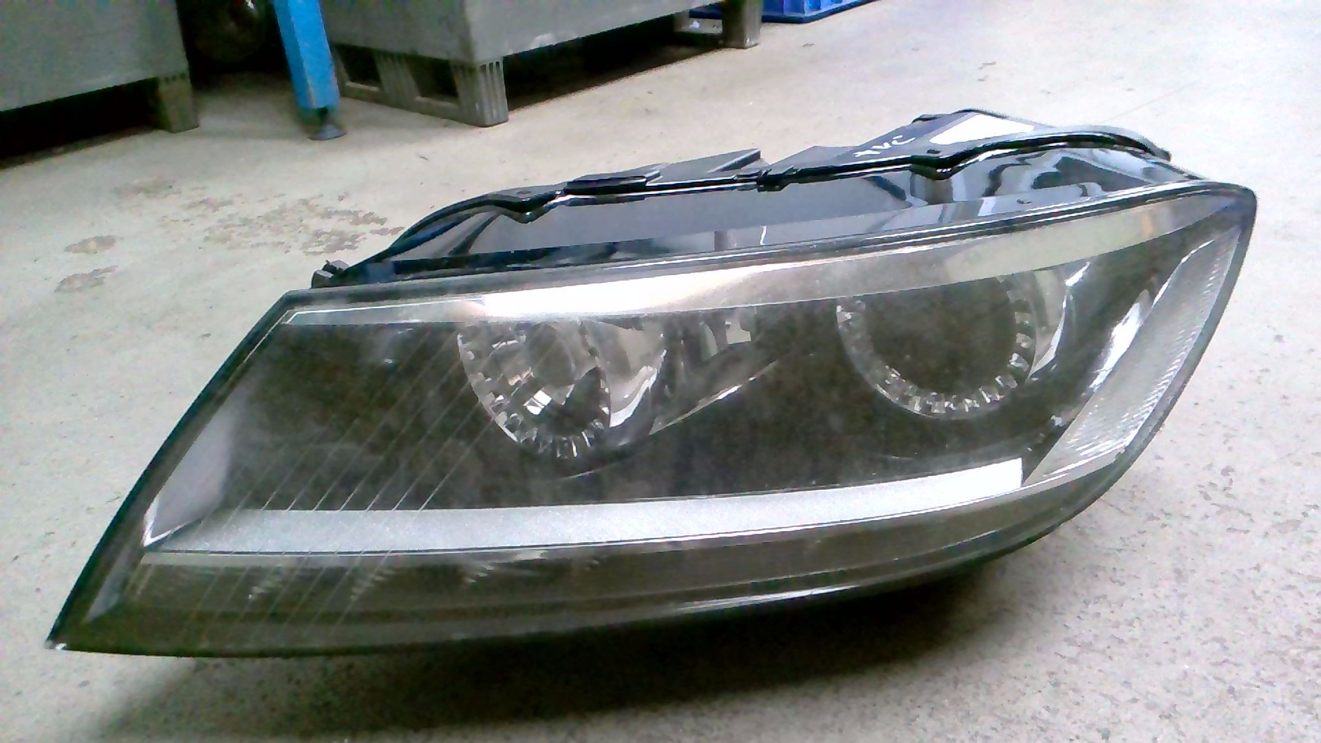 XENON LED SCHEINWERFER LINKS