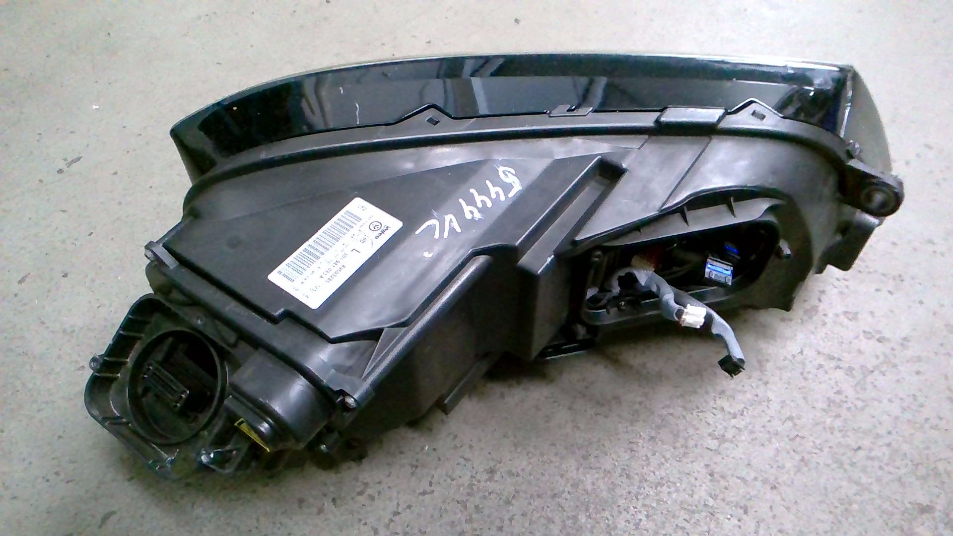 XENON LED SCHEINWERFER LINKS