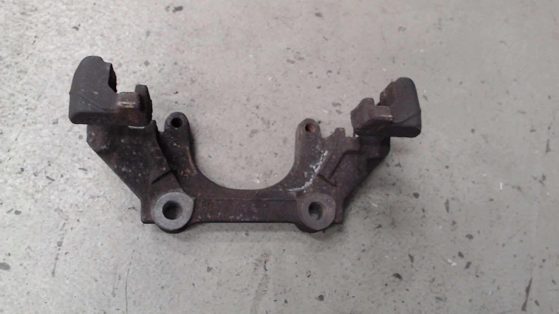 Bremssattelträger Rechts