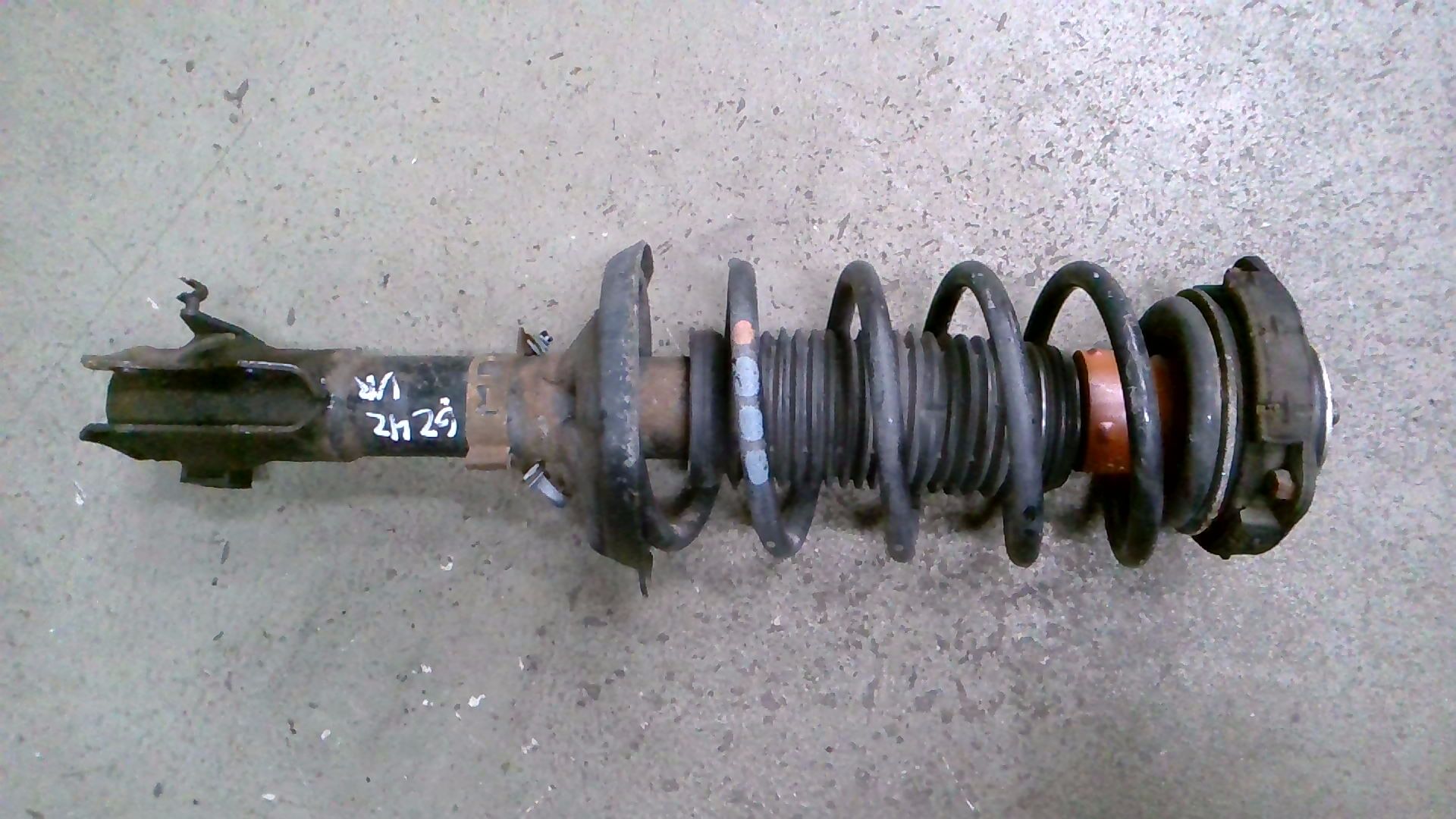 FEDERBEIN FEDER STOßDÄMPFER VORNE RECHTS