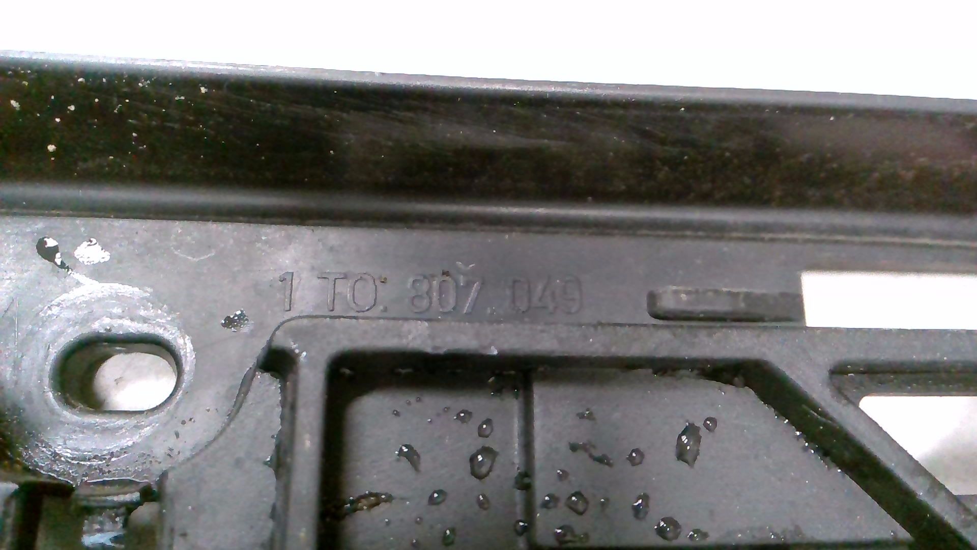 Halter TRÄGER STOßSTANGE VORNE seitlich Links