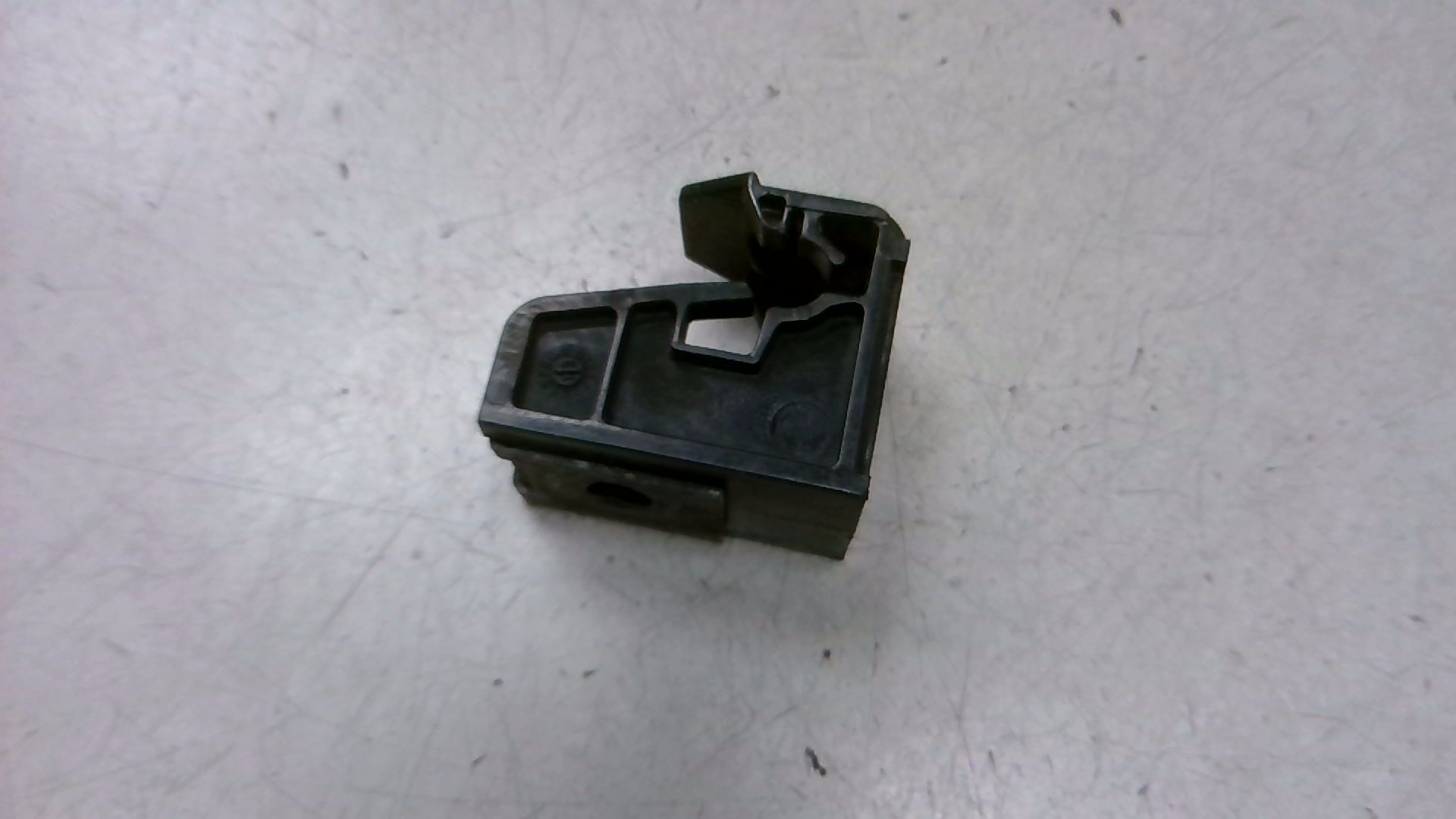 Halter HALTERUNG SCHEINWERFER Rechts