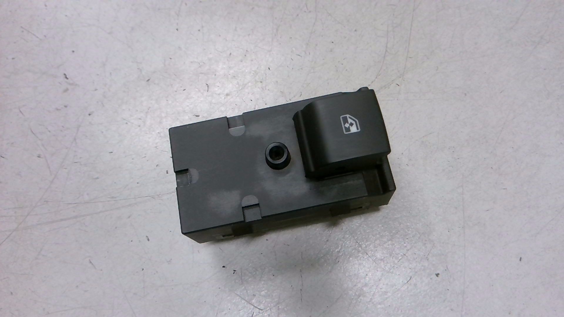 Schalter FENSTERHEBER (Tür hinten) Links