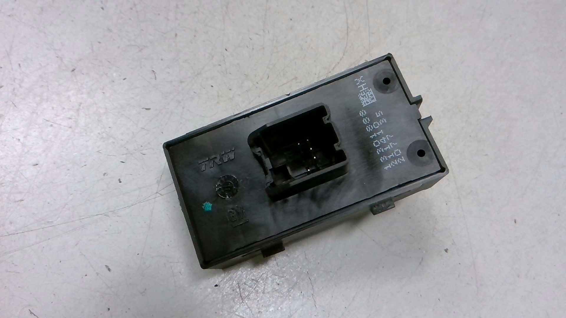 Schalter FENSTERHEBER (Tür hinten) Links