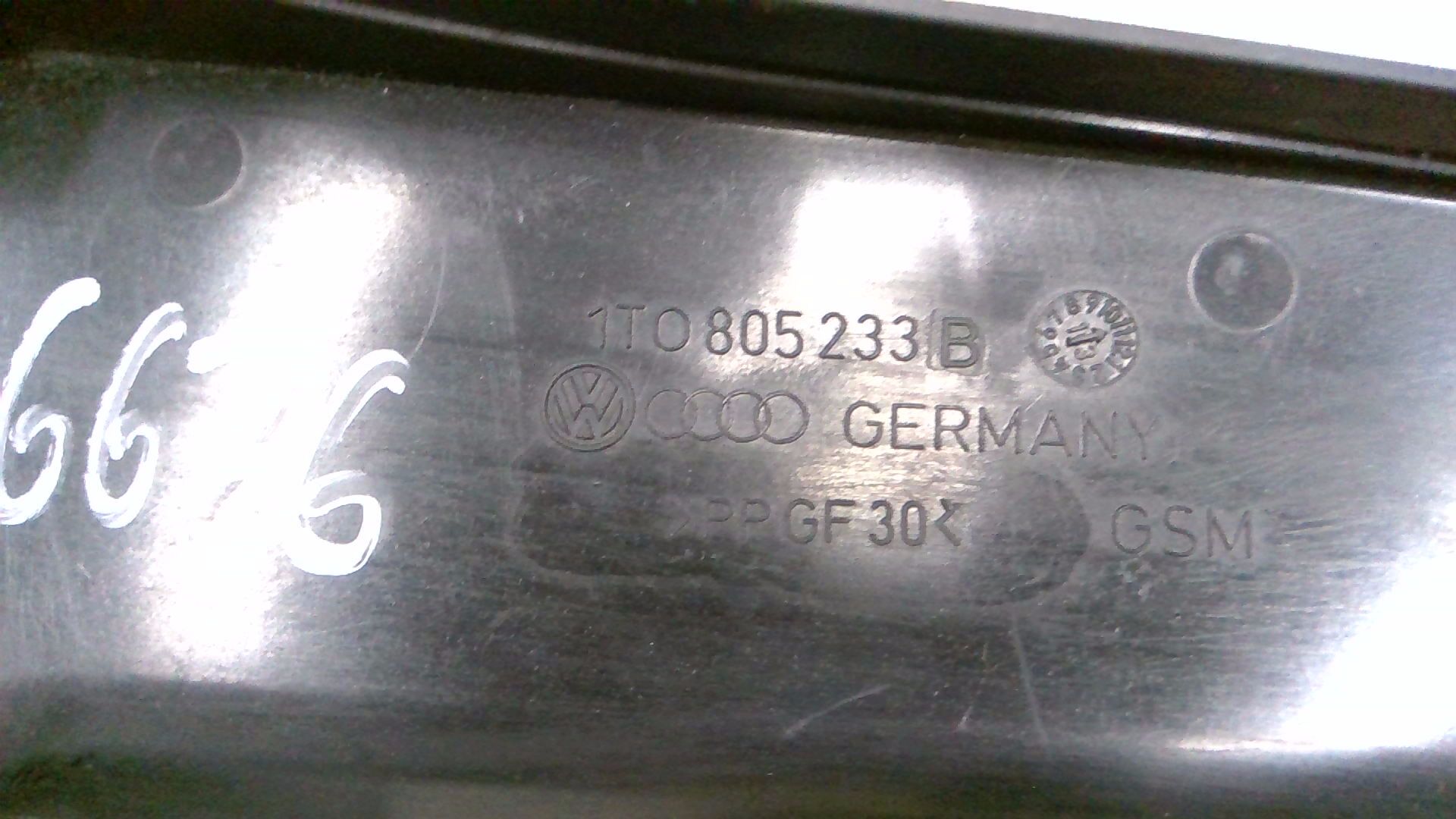 Verkleidung Blende Links