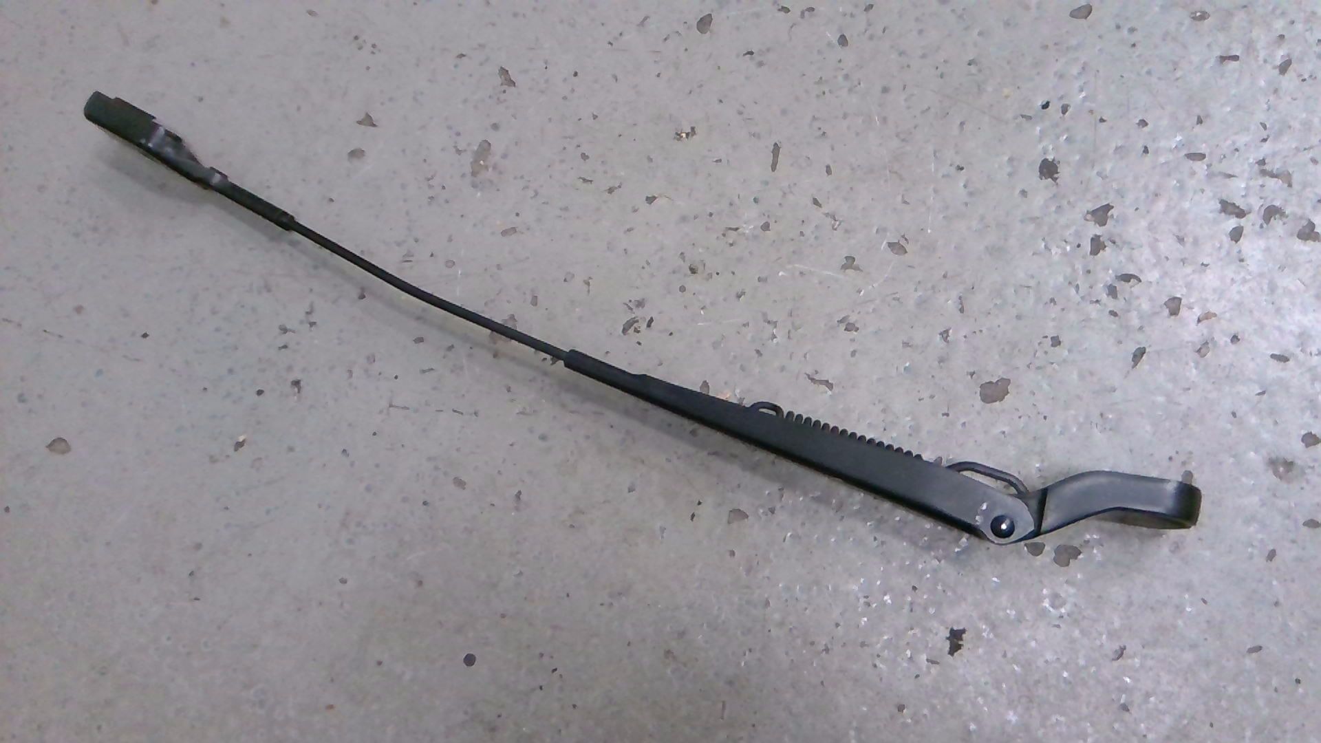 Scheibenwischerarm Links