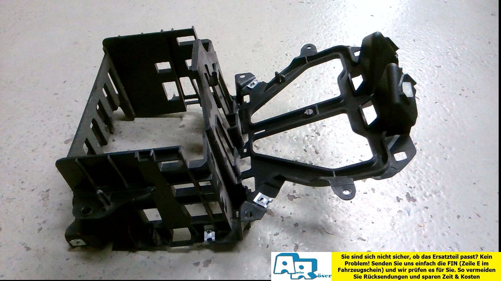 RAHMEN HALTER TRÄGER Mittelkonsole