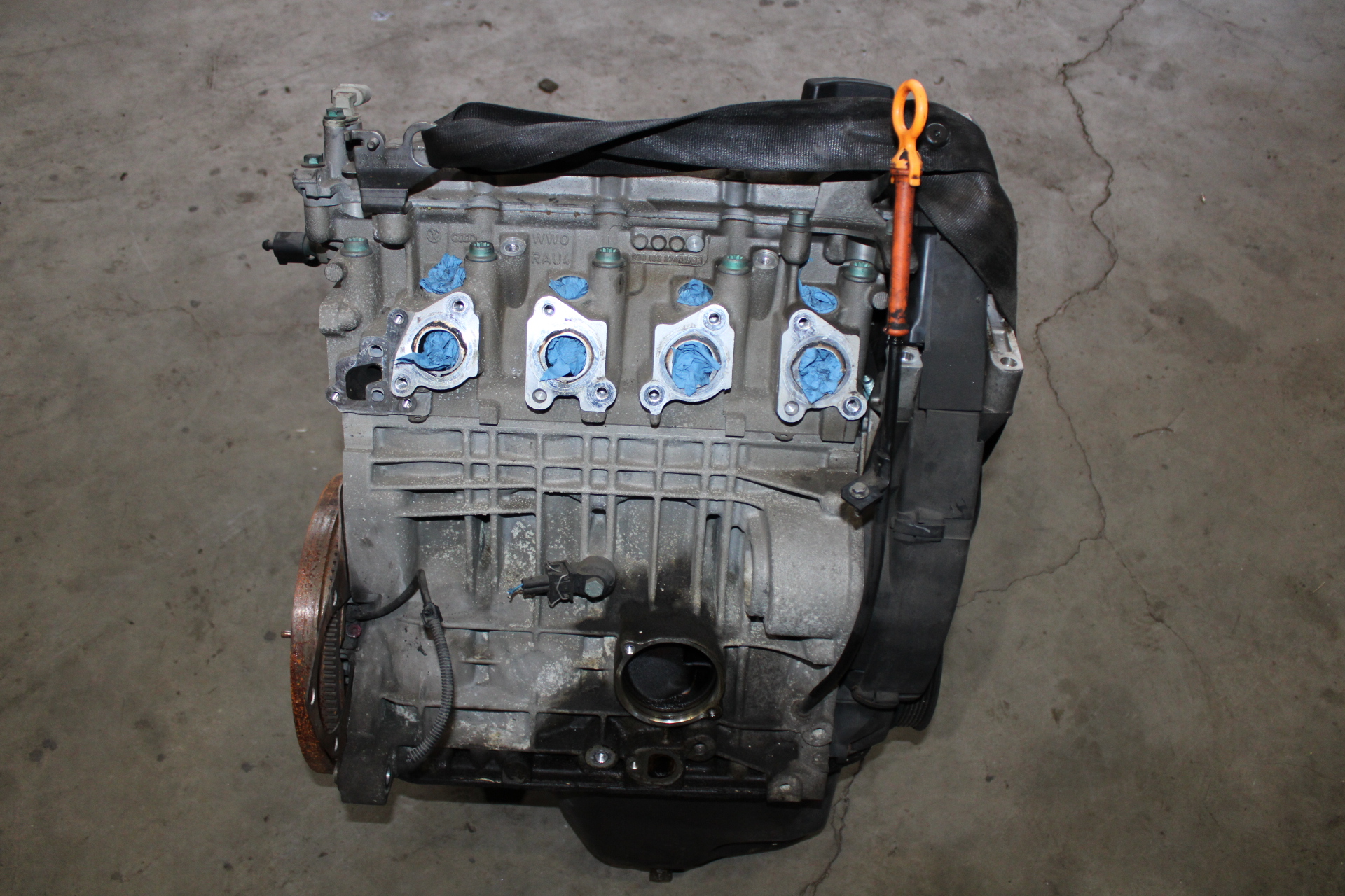 Motor ohne Anbauteile