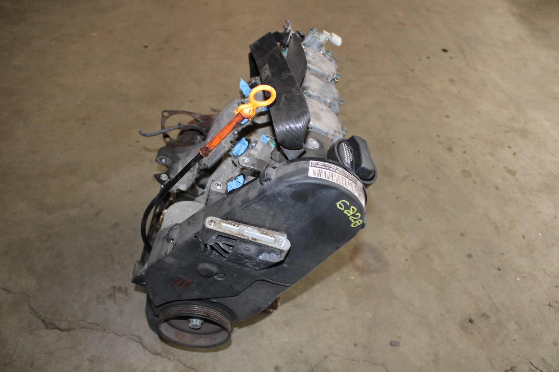 Motor ohne Anbauteile