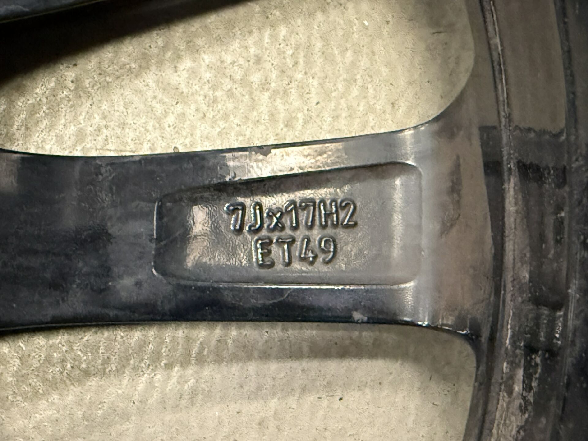 SATZ ALUFELGEN FELGEN ALU 7JX17 ET49
