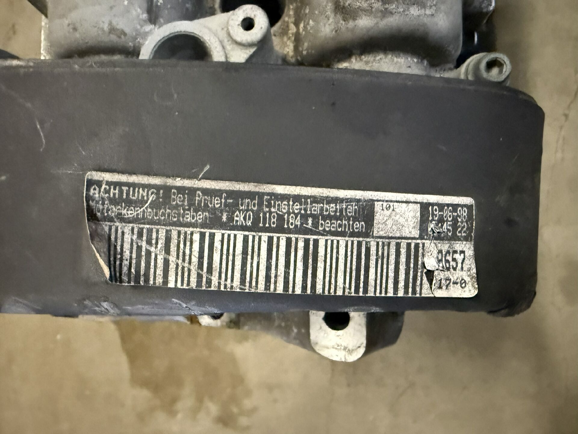 Motor ohne Anbauteile