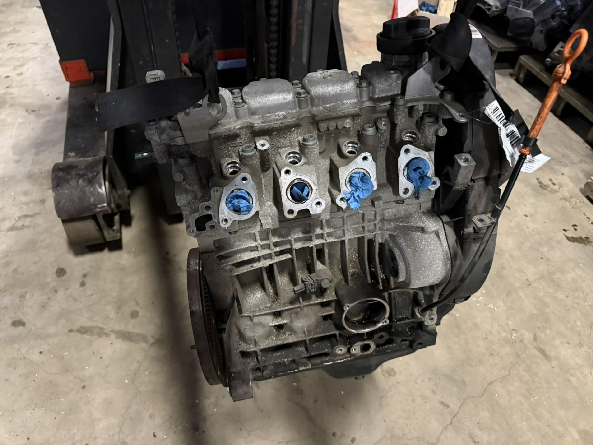 Motor ohne Anbauteile